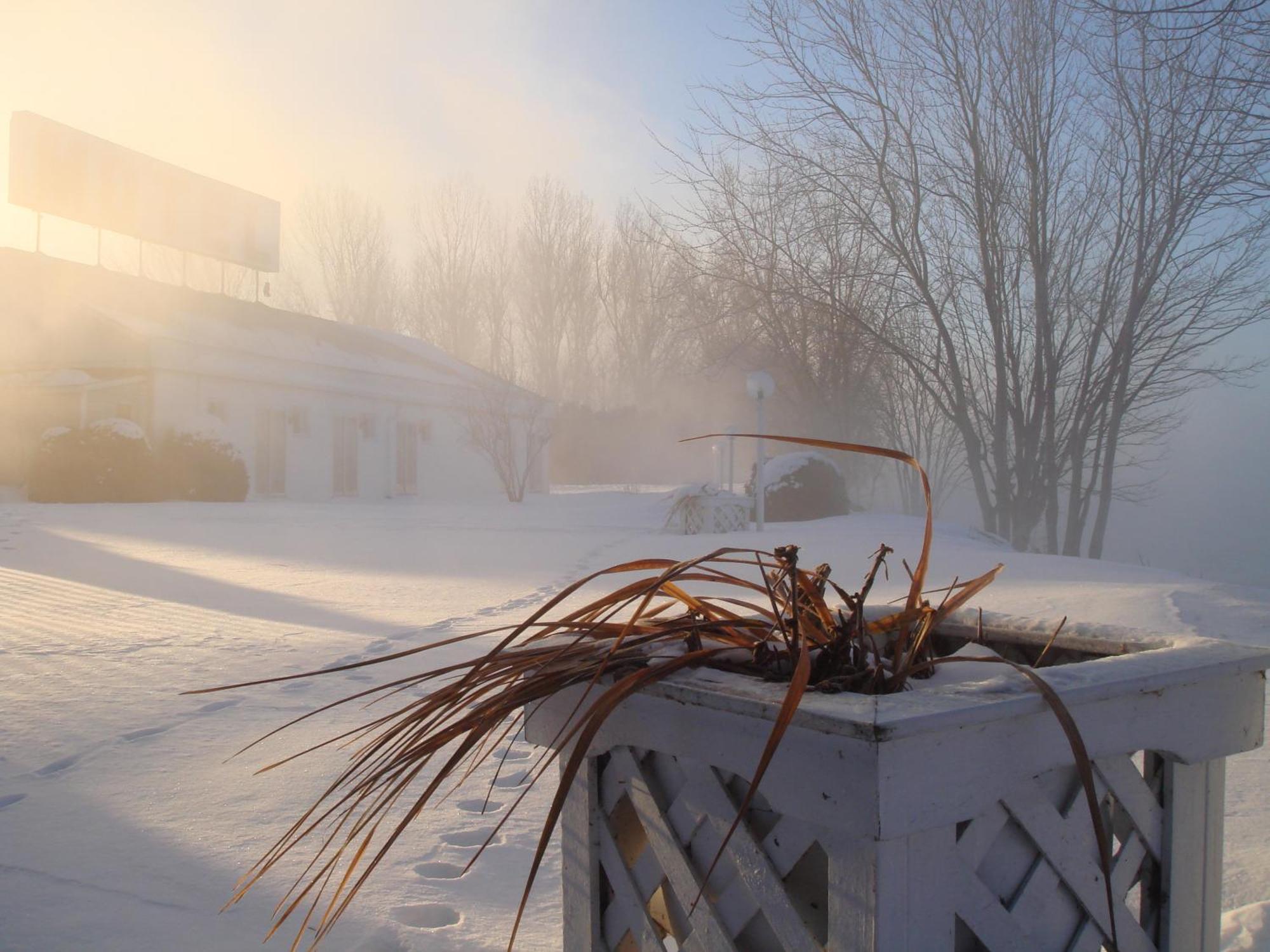 Motel Belle Riviere Saint-Jean-sur-Richelieu Dış mekan fotoğraf