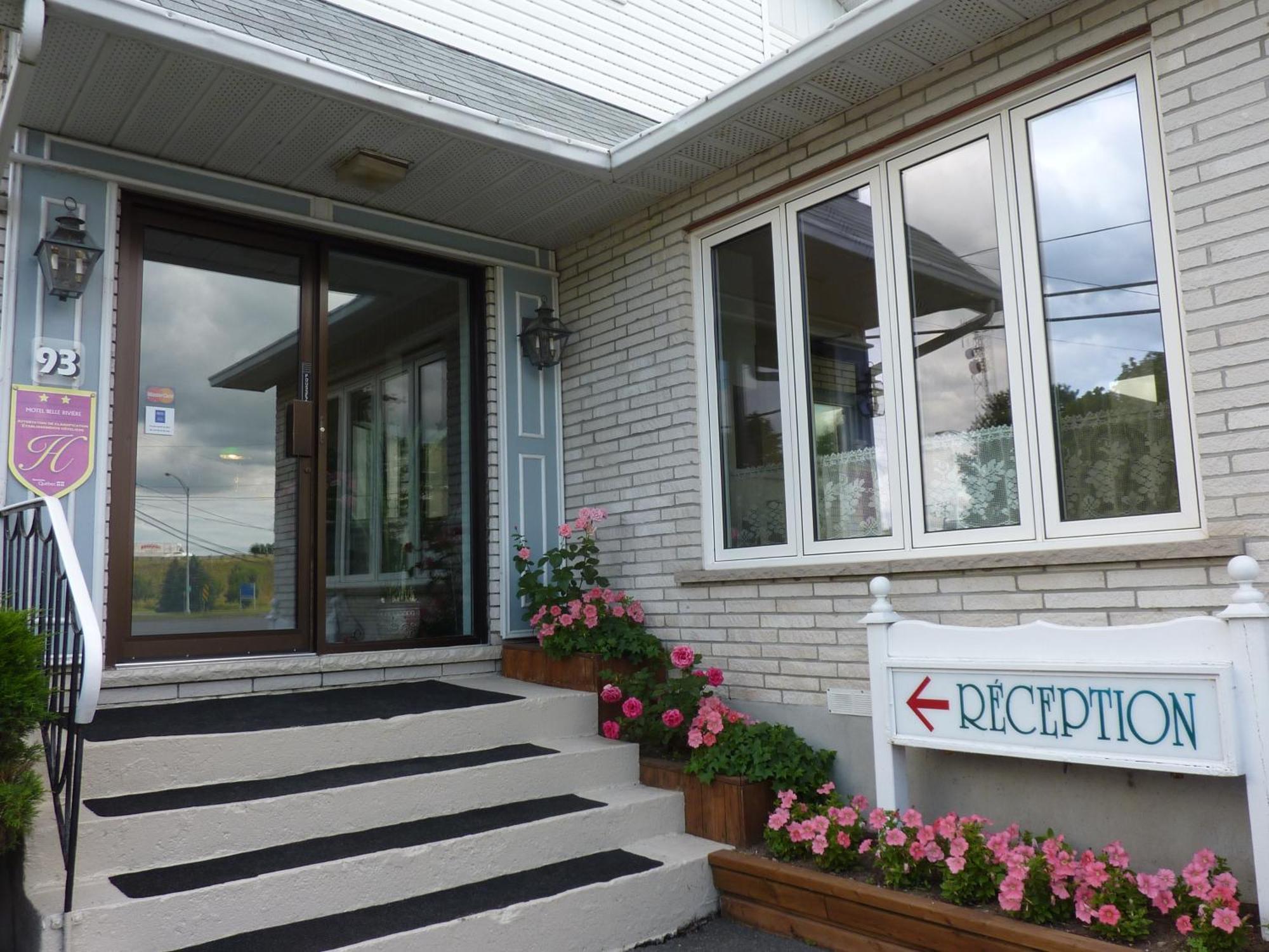 Motel Belle Riviere Saint-Jean-sur-Richelieu Dış mekan fotoğraf