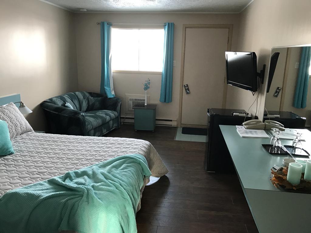 Motel Belle Riviere Saint-Jean-sur-Richelieu Dış mekan fotoğraf