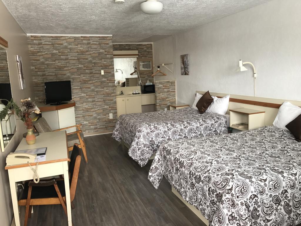 Motel Belle Riviere Saint-Jean-sur-Richelieu Dış mekan fotoğraf