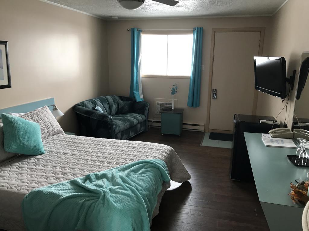 Motel Belle Riviere Saint-Jean-sur-Richelieu Dış mekan fotoğraf