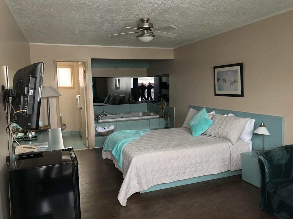 Motel Belle Riviere Saint-Jean-sur-Richelieu Dış mekan fotoğraf