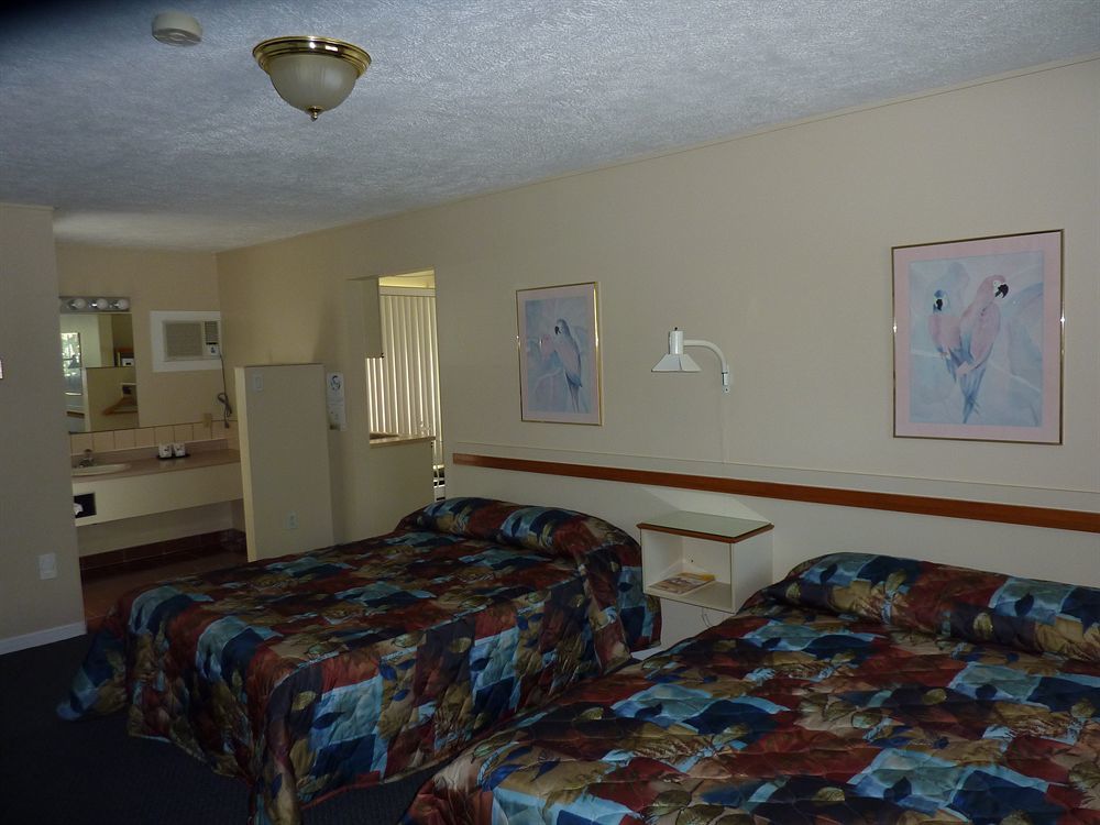Motel Belle Riviere Saint-Jean-sur-Richelieu Dış mekan fotoğraf