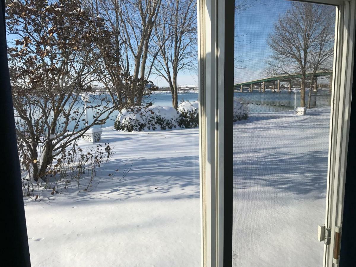 Motel Belle Riviere Saint-Jean-sur-Richelieu Dış mekan fotoğraf