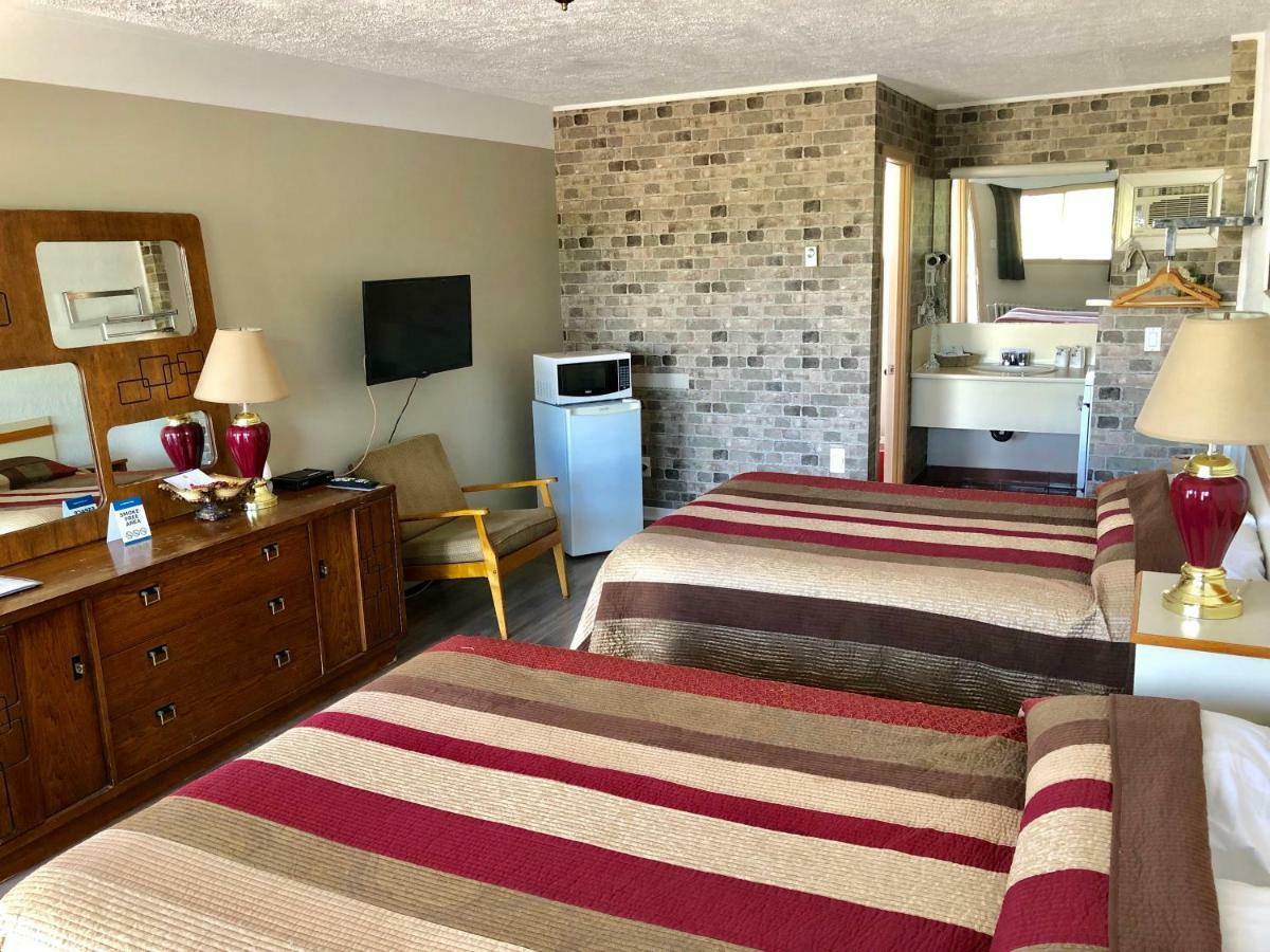 Motel Belle Riviere Saint-Jean-sur-Richelieu Dış mekan fotoğraf
